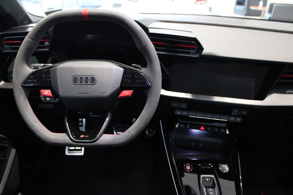Used 2025  Audi 2.5T image 6