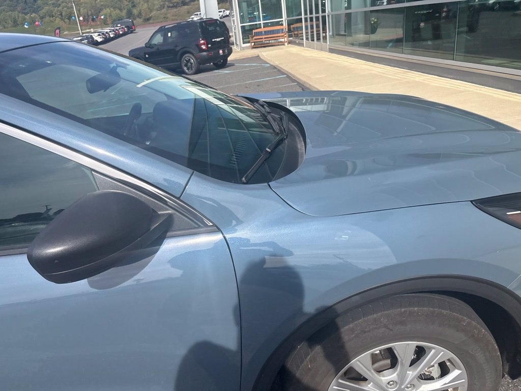 Used 2023 Vapor Blue Ford Active image 3