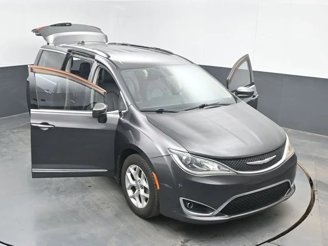 Used 2017 Gray Chrysler Touring L Plus image 51