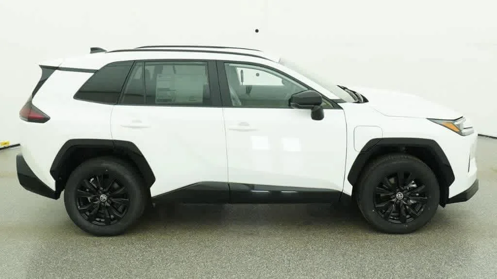 New 2026 Ice Cap Toyota SE image 11