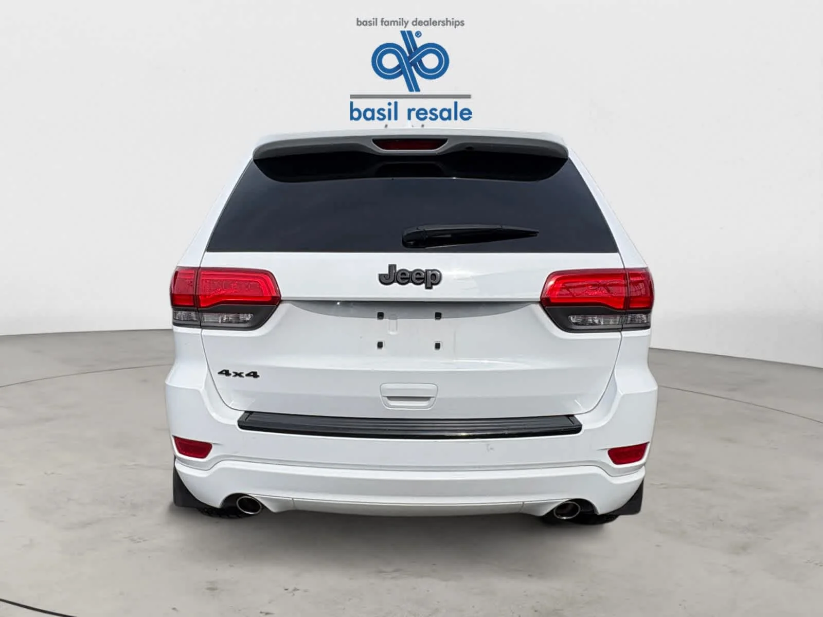 Used 2014 Bright White Clearcoat Jeep Altitude image 5