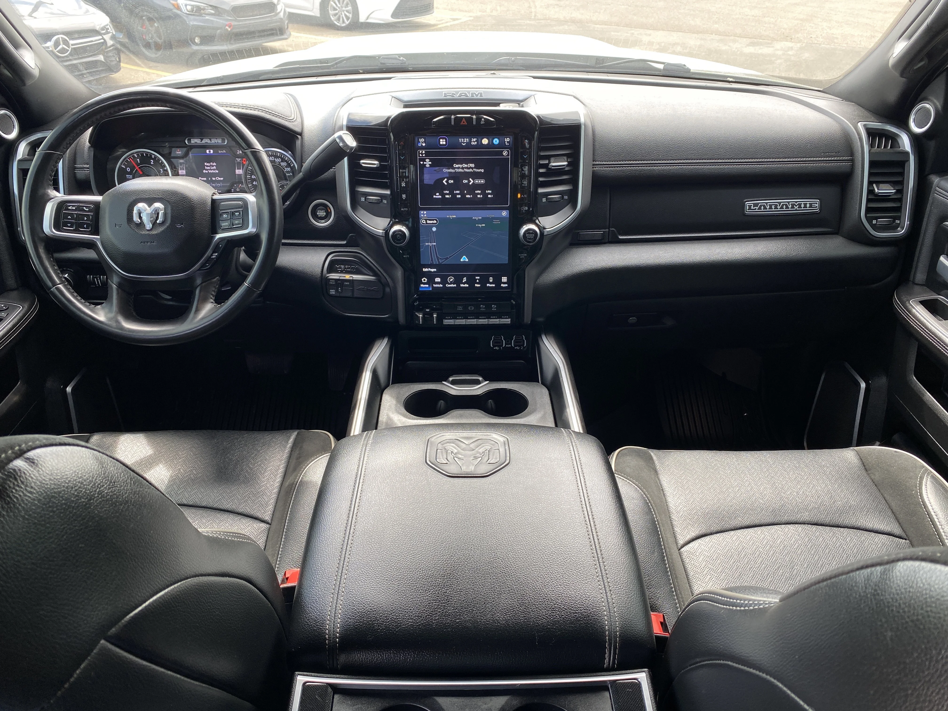 Used 2022 White Ram Laramie MEGA CAB * 12 DISPLAY * DIGITAL REARVIEW MIRROR * image 11