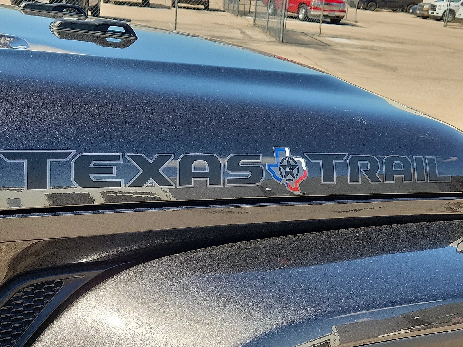 New 2026 Granite Crystal Metallic Clear-Coat  Paint Jeep TEXAS TRAIL 4X4 image 8