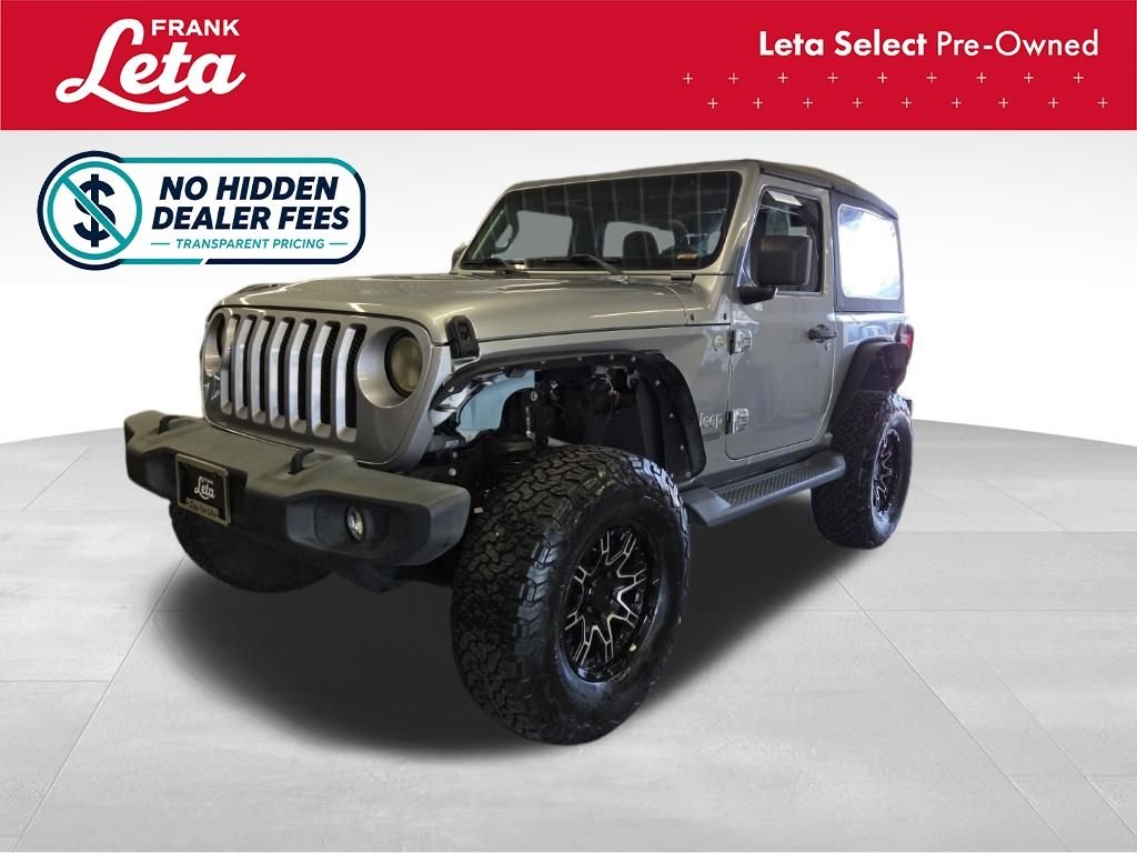 Used 2018 Billet Silver Metallic Clearcoat Jeep  image 1