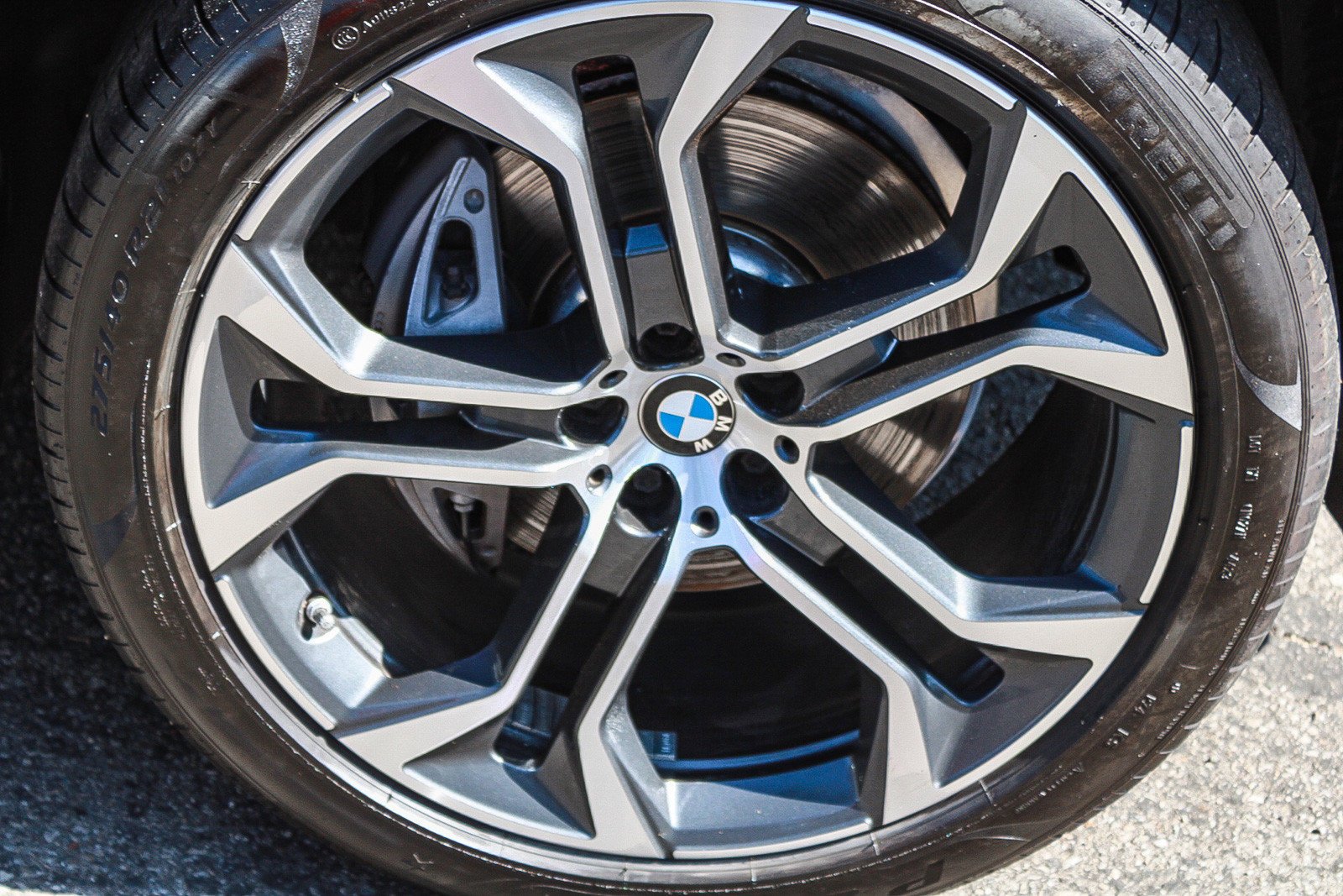 Used 2024 Skyscraper Grey Metallic BMW sDrive40i image 11