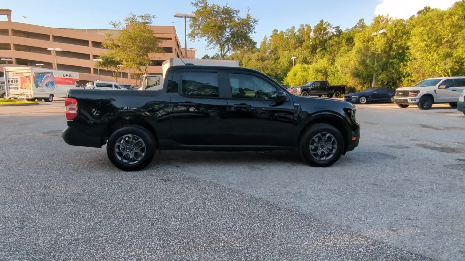 New 2026 Shadow Black Ford XLT image 28