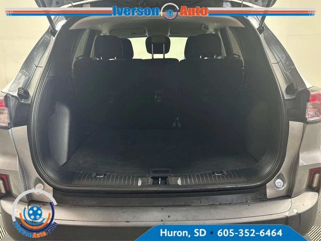 Used 2022 Iconic Silver Ford S image 11