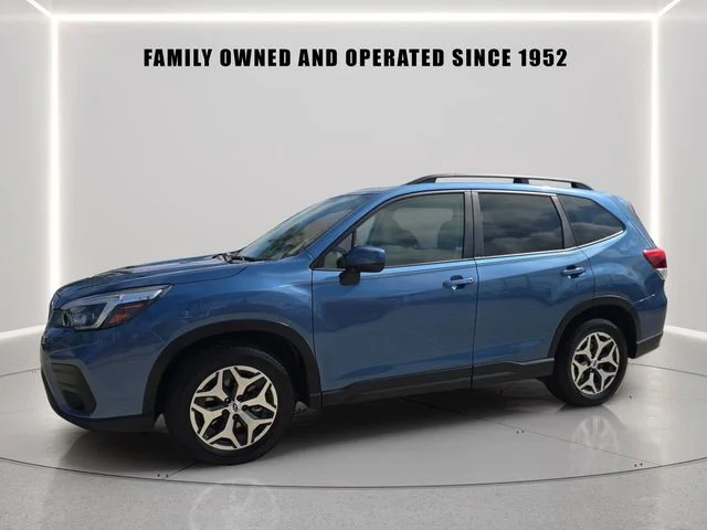 Used 2021 Blue Subaru Premium image 1