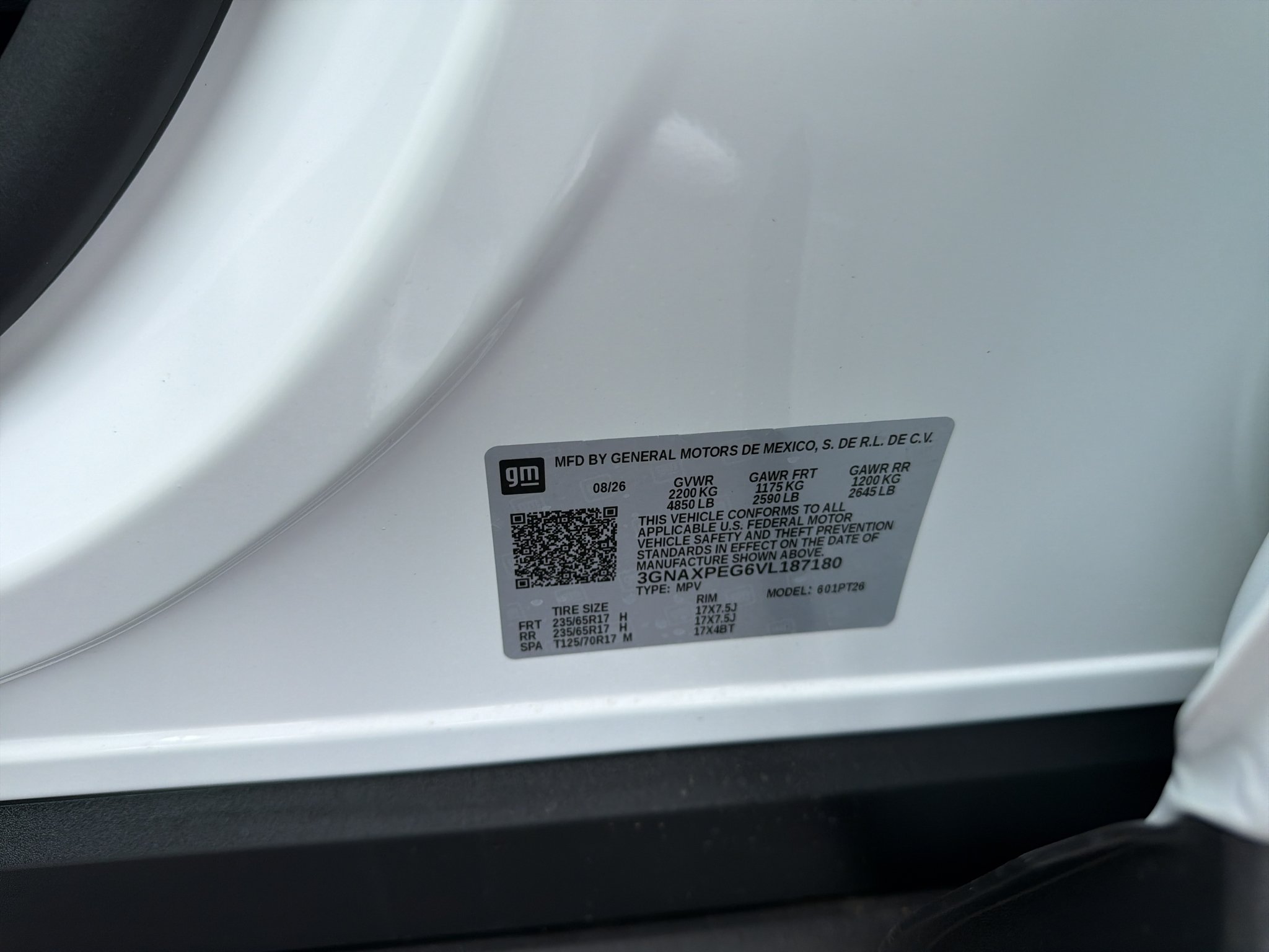2027 Chevrolet Equinox LT - Photo 32
