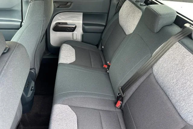 New 2026 Oxford White Ford XLT image 33