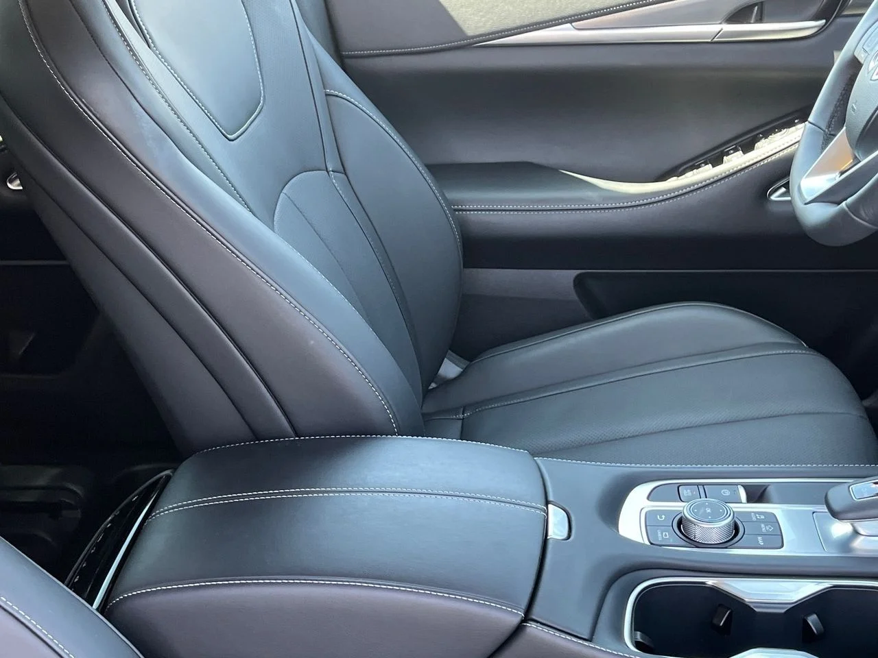 Certified Used 2026 Mineral Black INFINITI Luxe image 10