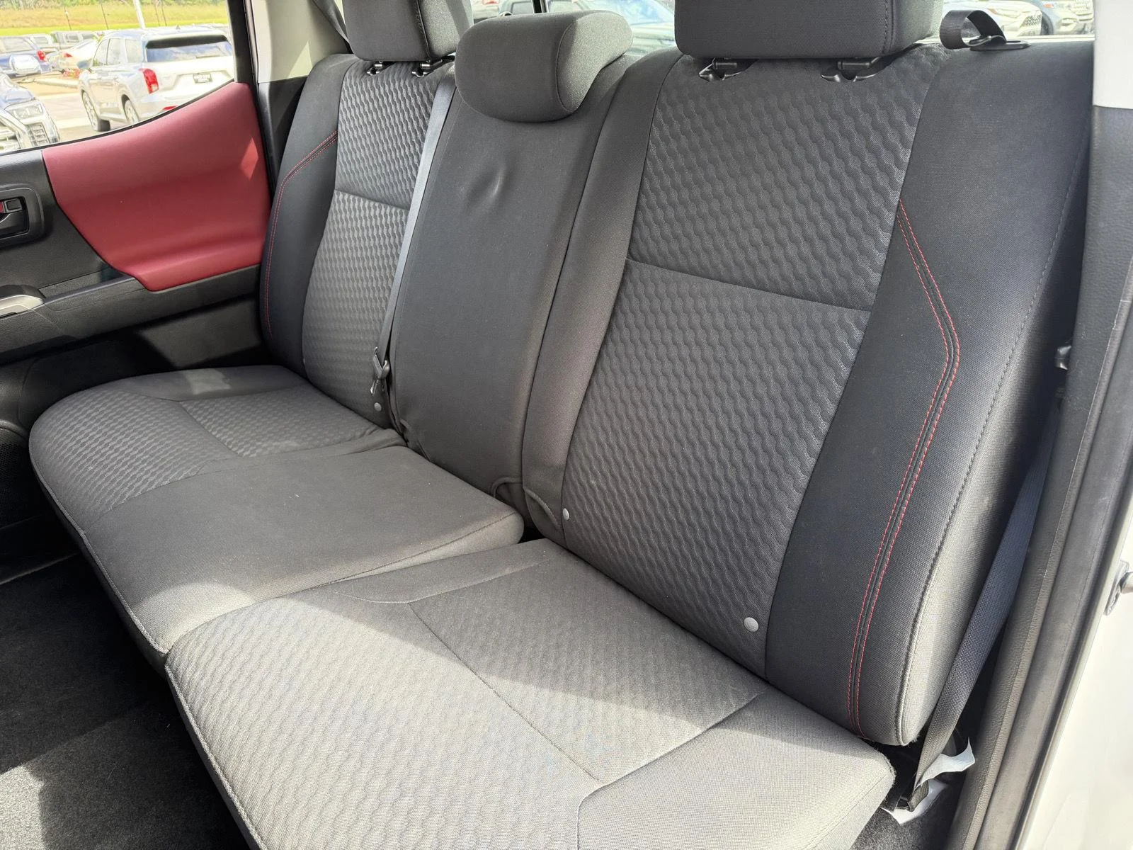 Used 2022 White Toyota SR5 V6 image 18
