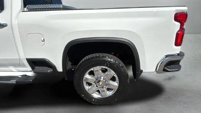 Used 2022 White Chevrolet LTZ image 47