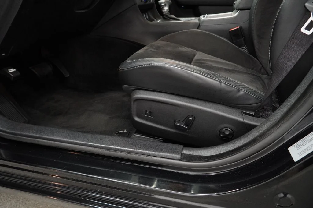 Used 2015 Black Dodge R/T image 43