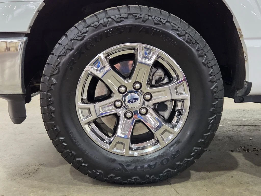 Used 2023 White Ford XLT image 14