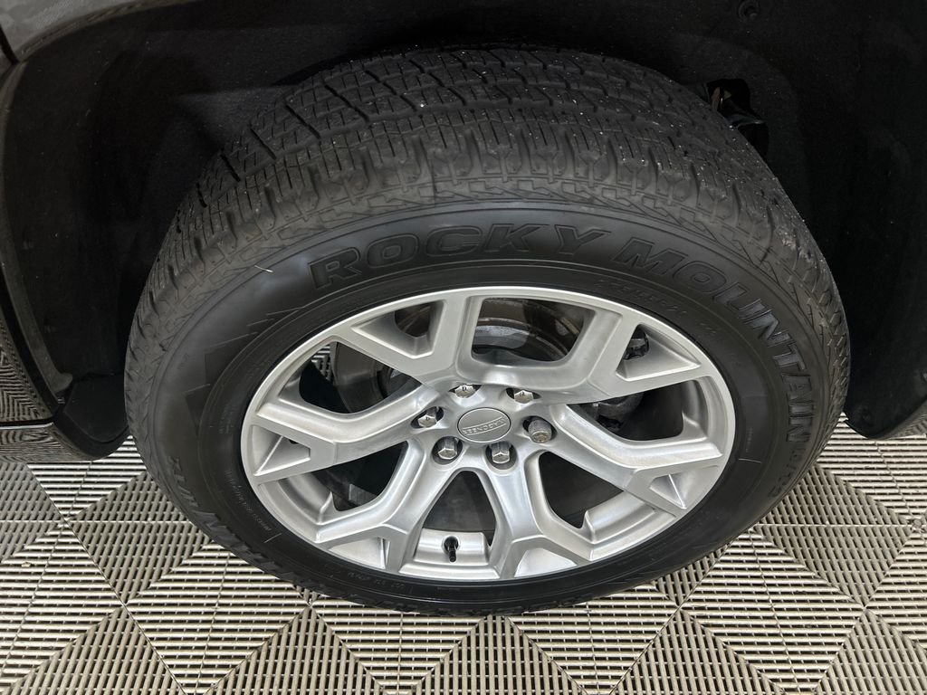 Used 2022 Red Jeep Series II image 10