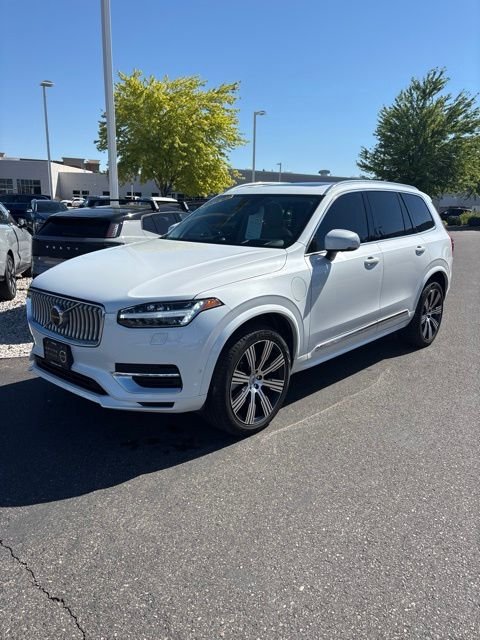Used 2024 White Volvo Ultimate image 8