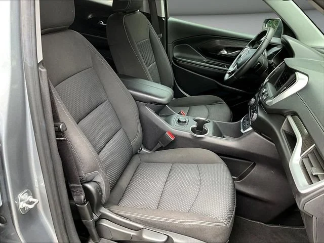 Certified Used 2024 Sterling Metallic GMC SLE image 29