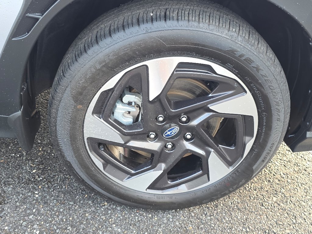 Used 2026 Ice Silver Metallic Subaru Limited image 19