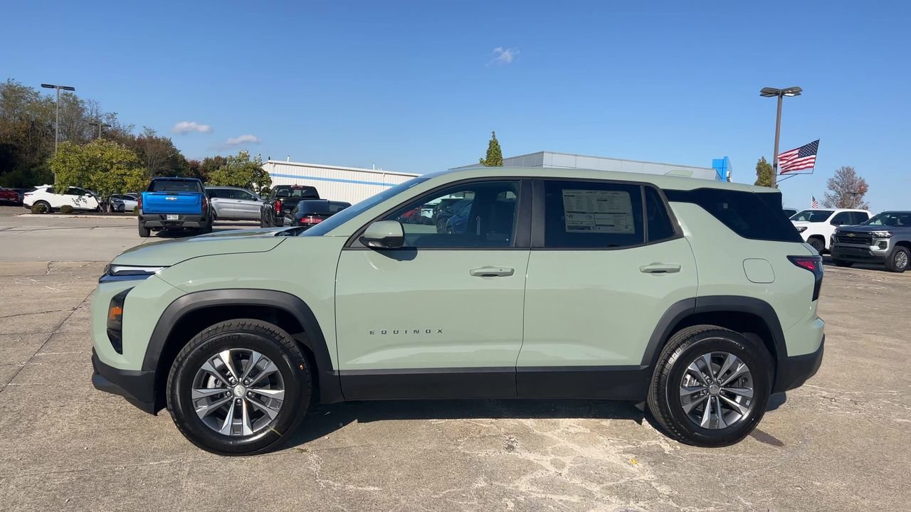 2026 Chevrolet Equinox LT photo 4