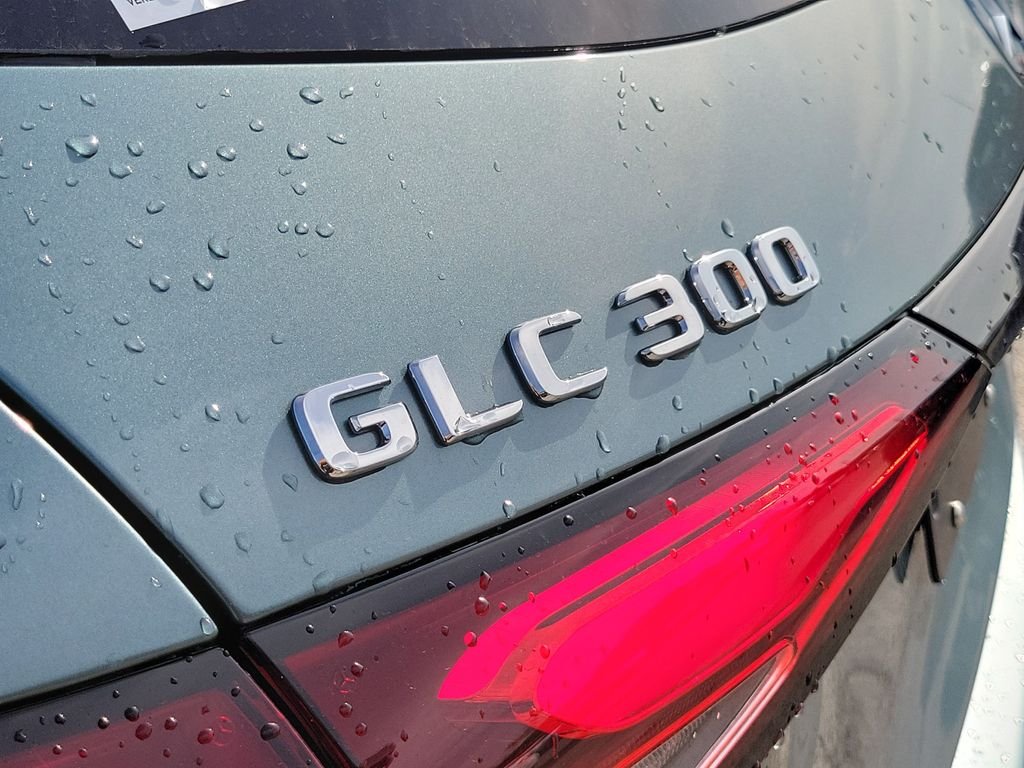 New 2026 Verde Silver Metallic Mercedes-Benz GLC 300 image 7