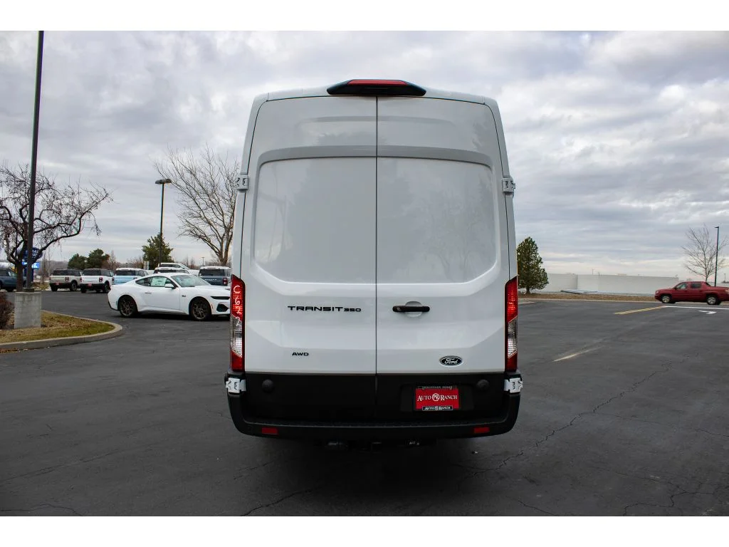 New 2026 OXFORD WHITE Ford Base image 6