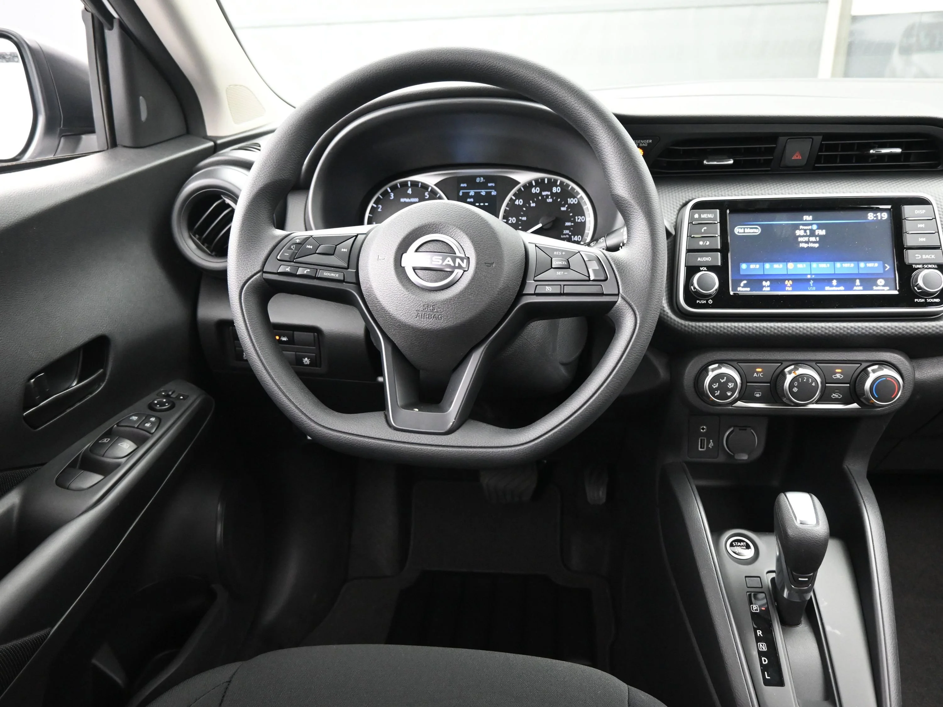 2025 Nissan KICKS PLAY Base - Photo 12