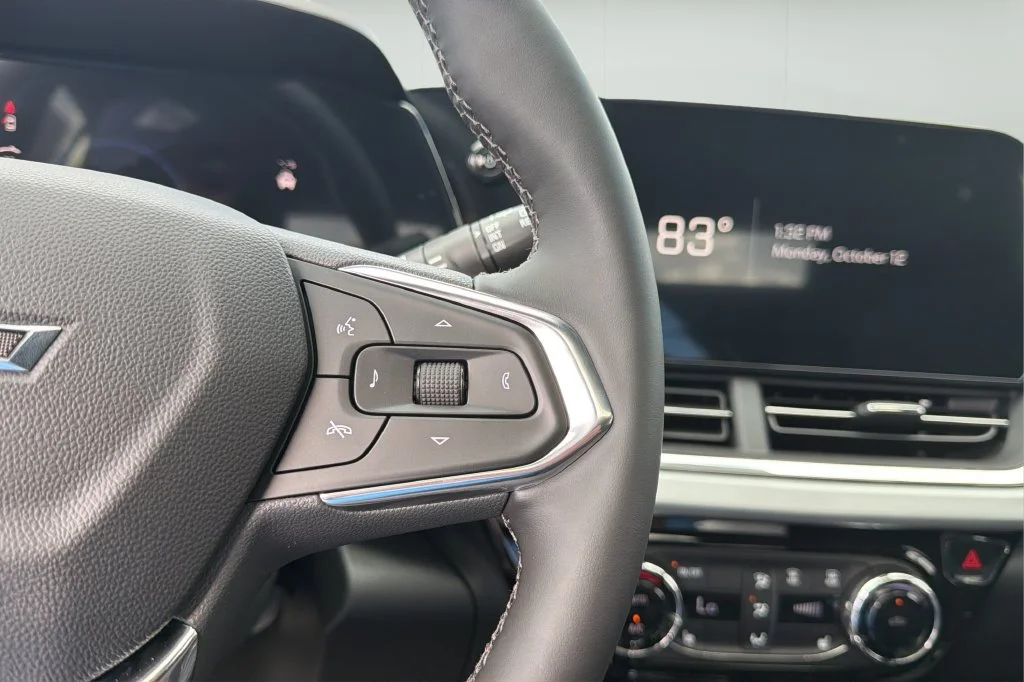New 2026 Mosaic Black Metallic Chevrolet LT image 23