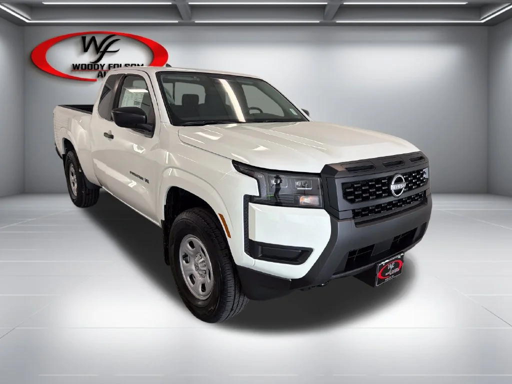 New 2027 Glacier White Nissan King Cab® S image 3