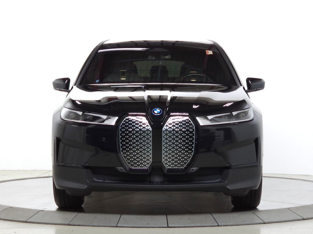 Used 2022 BMW iX Base with VIN WB523CF04NCK63229 for sale in Schaumburg, IL