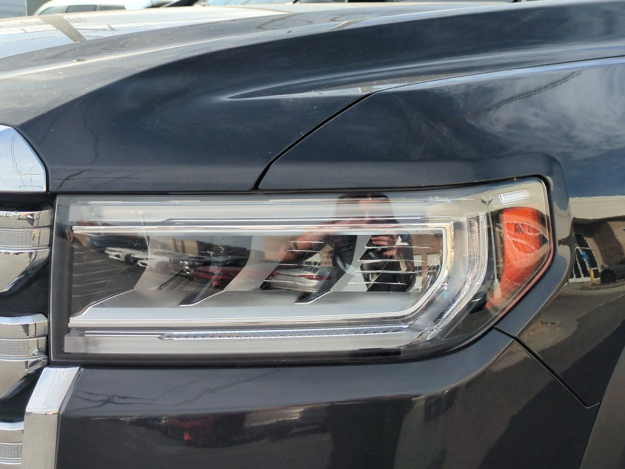 Used 2020 Carbon Black Metallic GMC SLT image 11