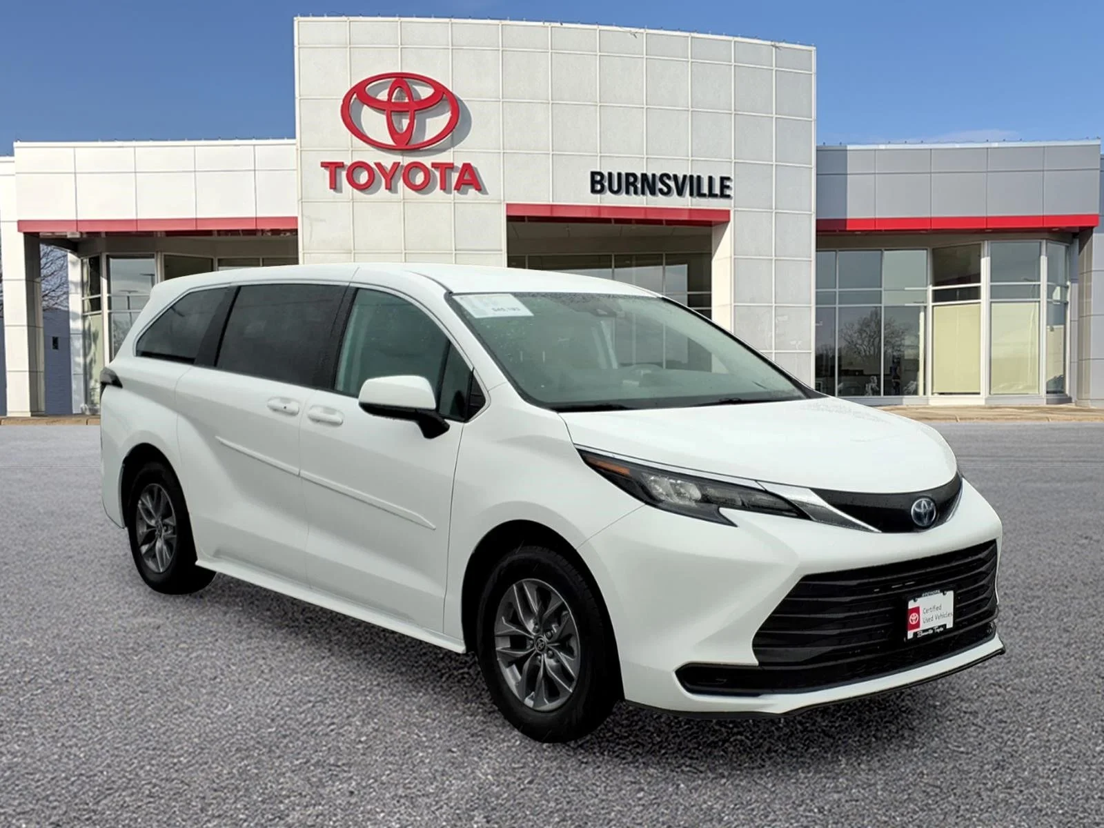 2024 Toyota Sienna LE