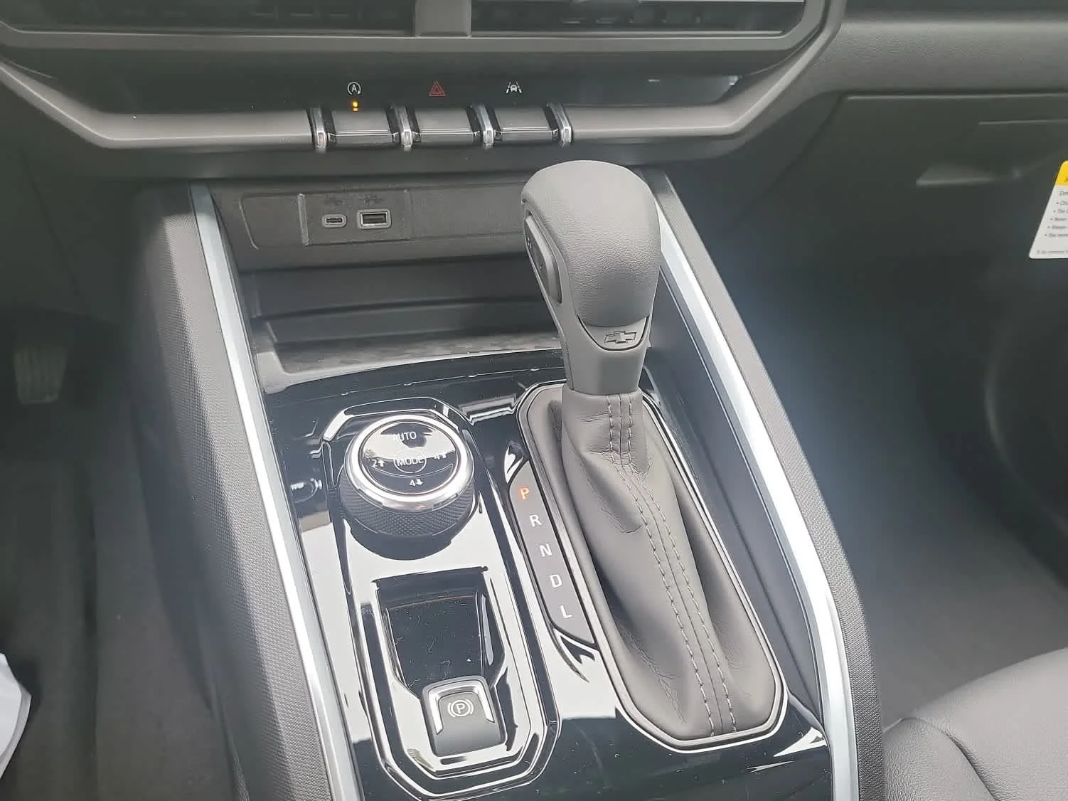 2026 Chevrolet Colorado Trail Boss - Photo 18