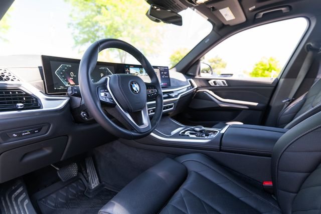 Certified Used 2024 Skyscraper Grey Metallic BMW xDrive40i image 3
