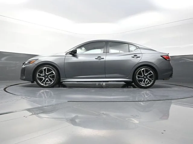 Used 2025 Gray Nissan SR image 34