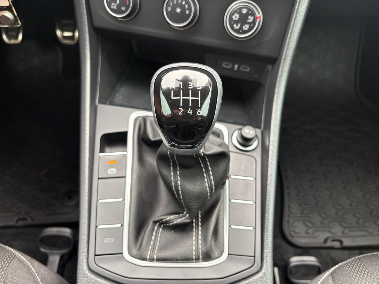 Certified Used 2024 Platinum Gray Metallic Volkswagen Sport image 14