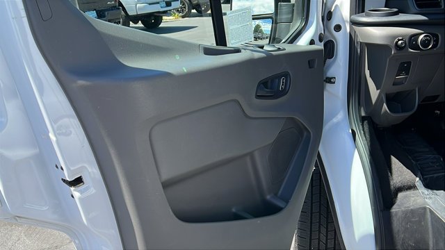 Used 2024 White Ford  image 17