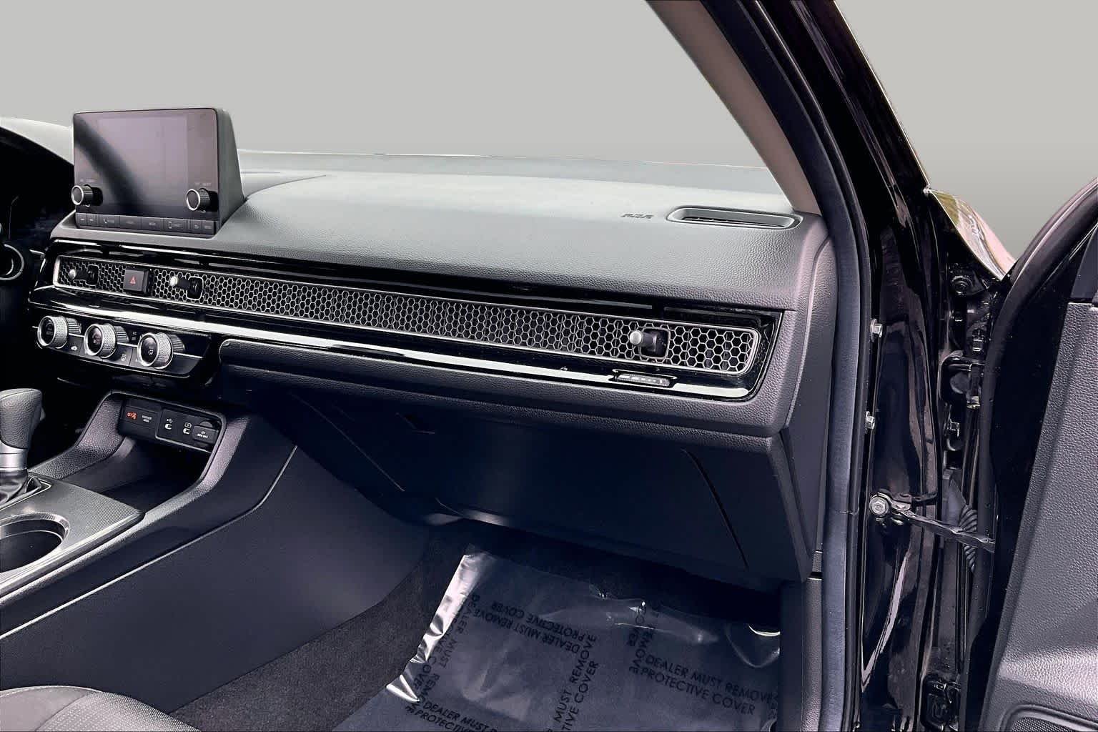 Used 2025  Honda LX image 16