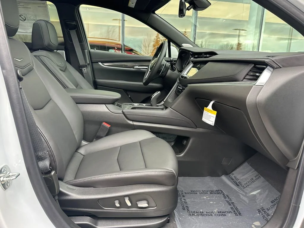 New 2025 Crystal White Tricoat Cadillac Sport image 10