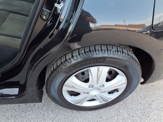 Used 2015 Black Nissan 2.5 S image 17