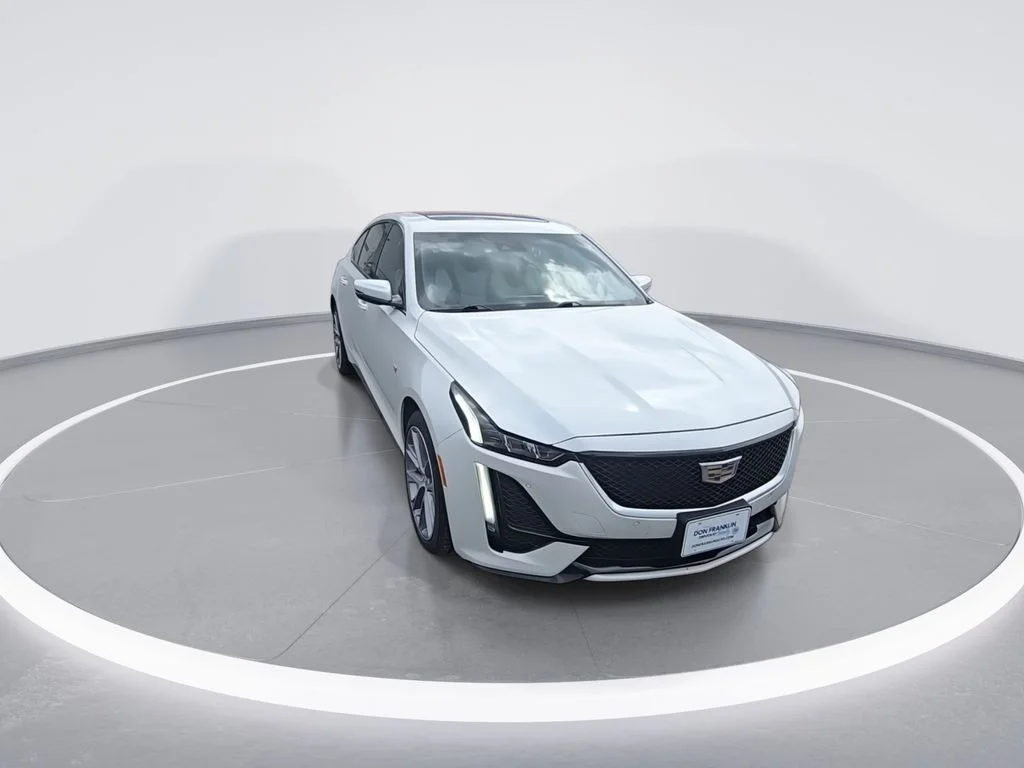 Used 2022 White Cadillac Sport image 3