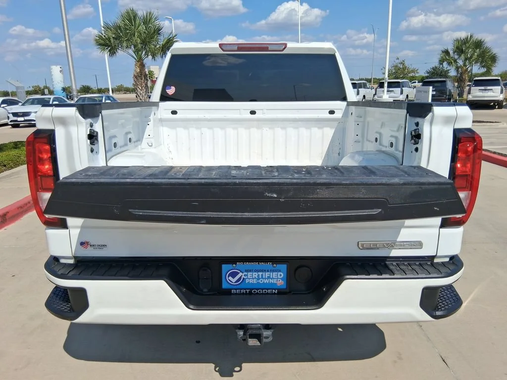 Used 2025 Summit White GMC Elevation image 7