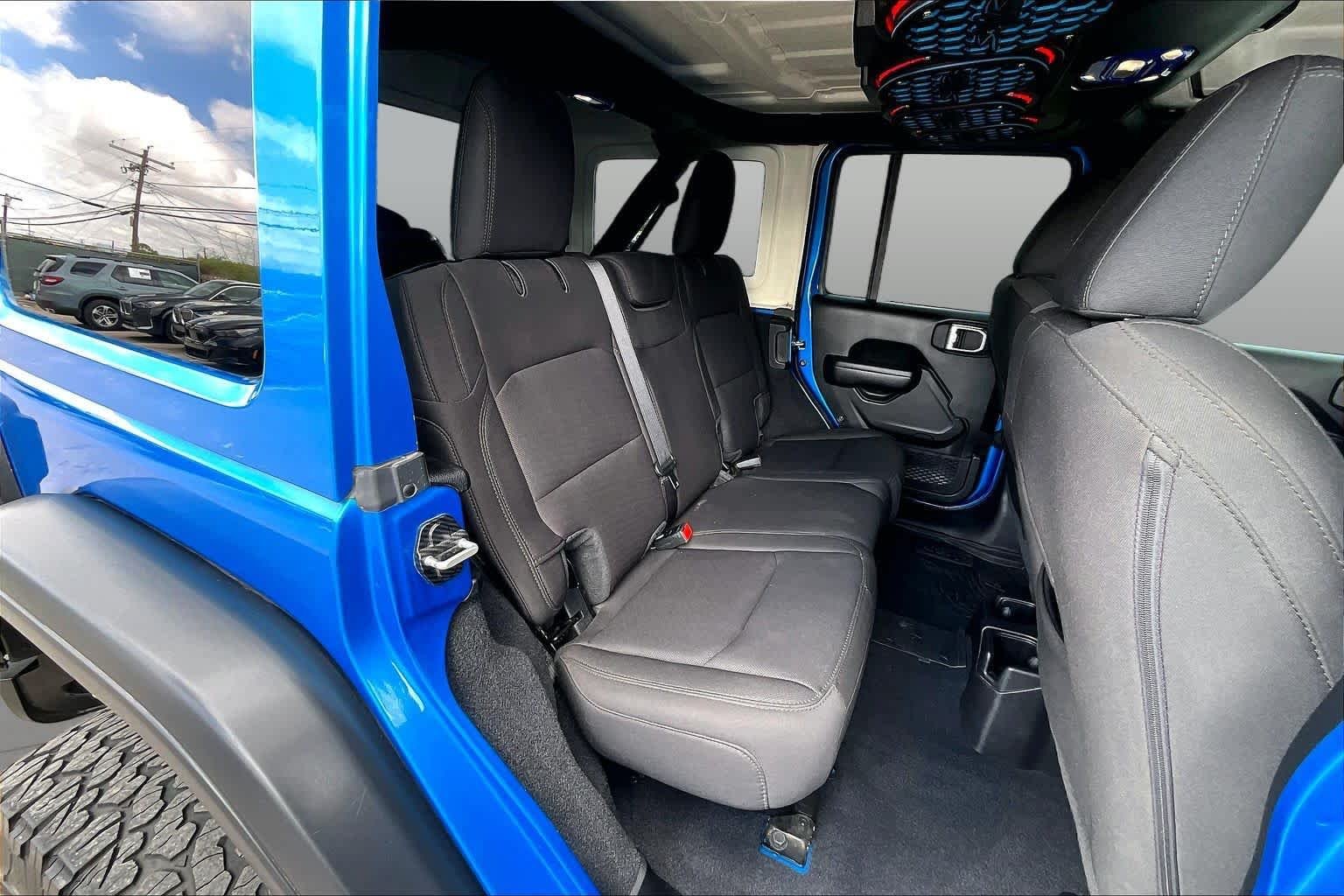 Used 2022 Hydro Blue Pearlcoat Jeep Unlimited High Tide image 19