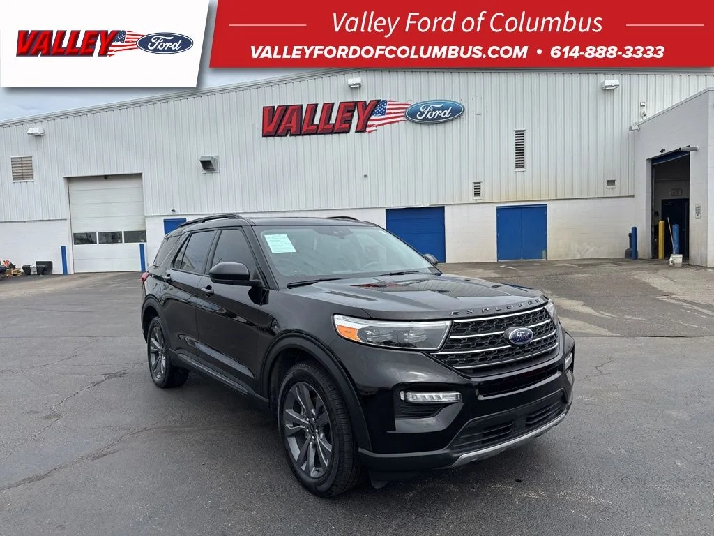 2023 Ford Explorer XLT 4WD's photo