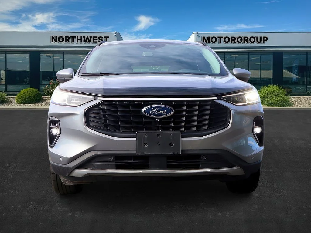 Used 2023 Iconic Silver Metallic Ford Platinum image 2