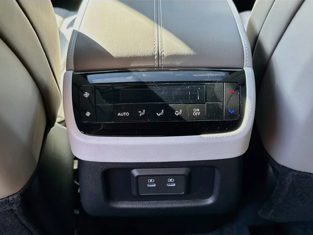 New 2027 MOONBOW BLUE INFINITI Luxe AWD image 26