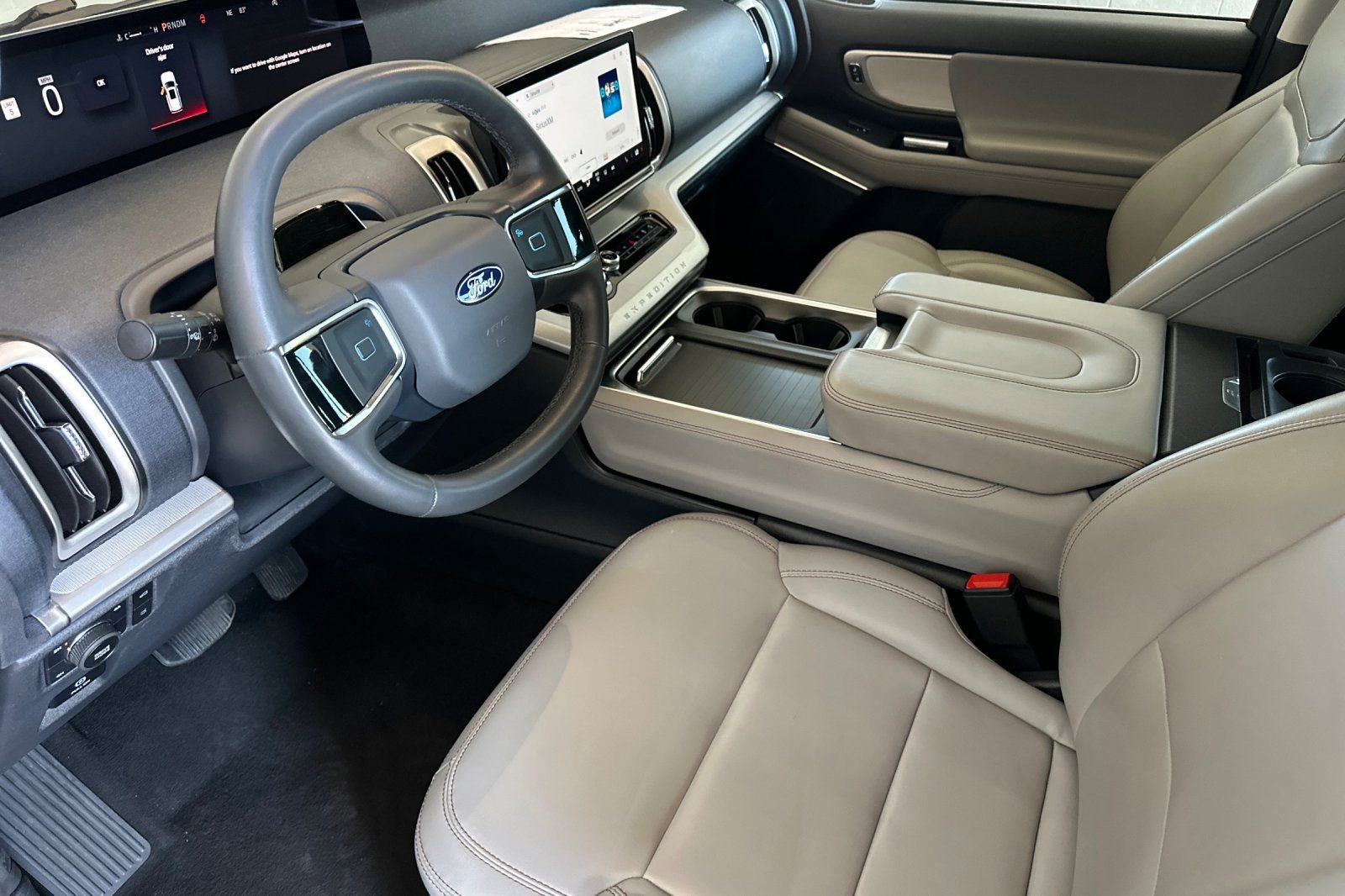 Used 2025 Gray Ford Active image 9