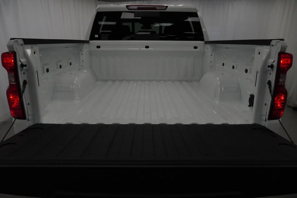 New 2026 Summit White Chevrolet LT image 33