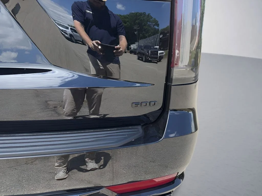 Used 2022 Black Raven Cadillac Sport image 38