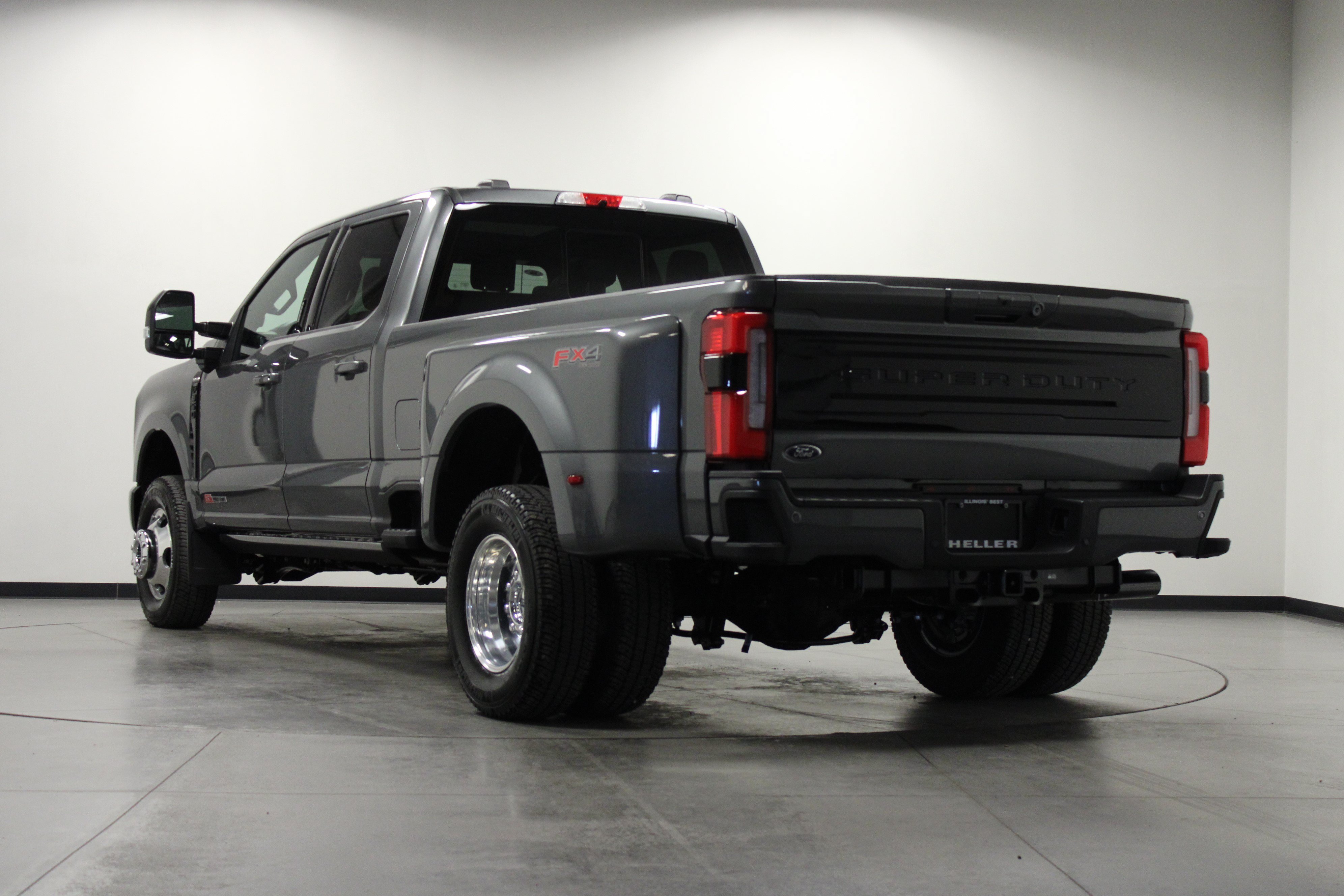 New 2026 Carbonized Gray Metallic Ford Platinum image 6